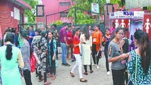 सत्र शुरू और निजी कॉलेजों की फीस अब तक तय नहीं